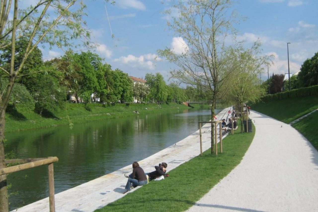 Riverside Ljubljanica With Private Parking Lejlighed Ljubljana Eksteriør billede